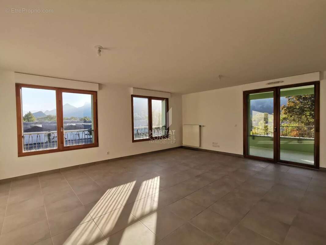 Appartement à LE PONT-DE-CLAIX