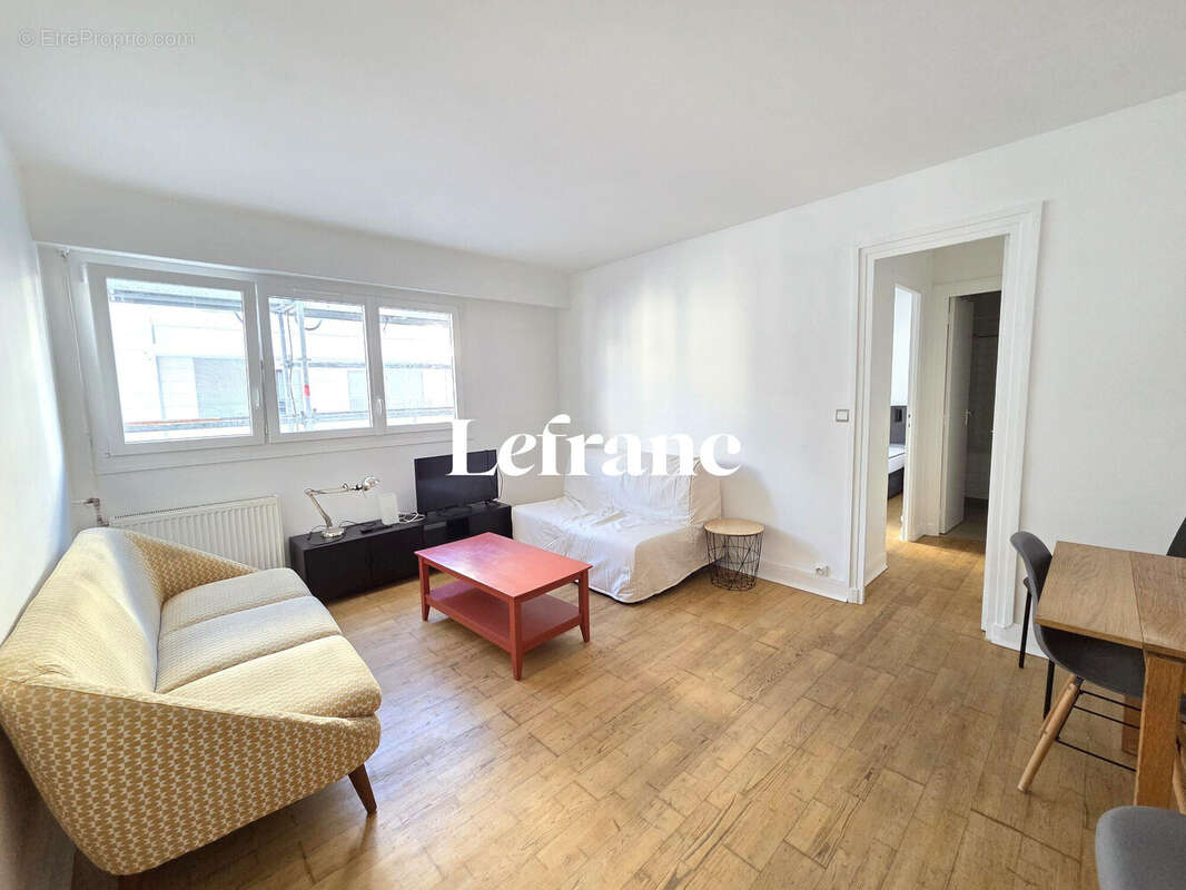 Appartement à PARIS-15E