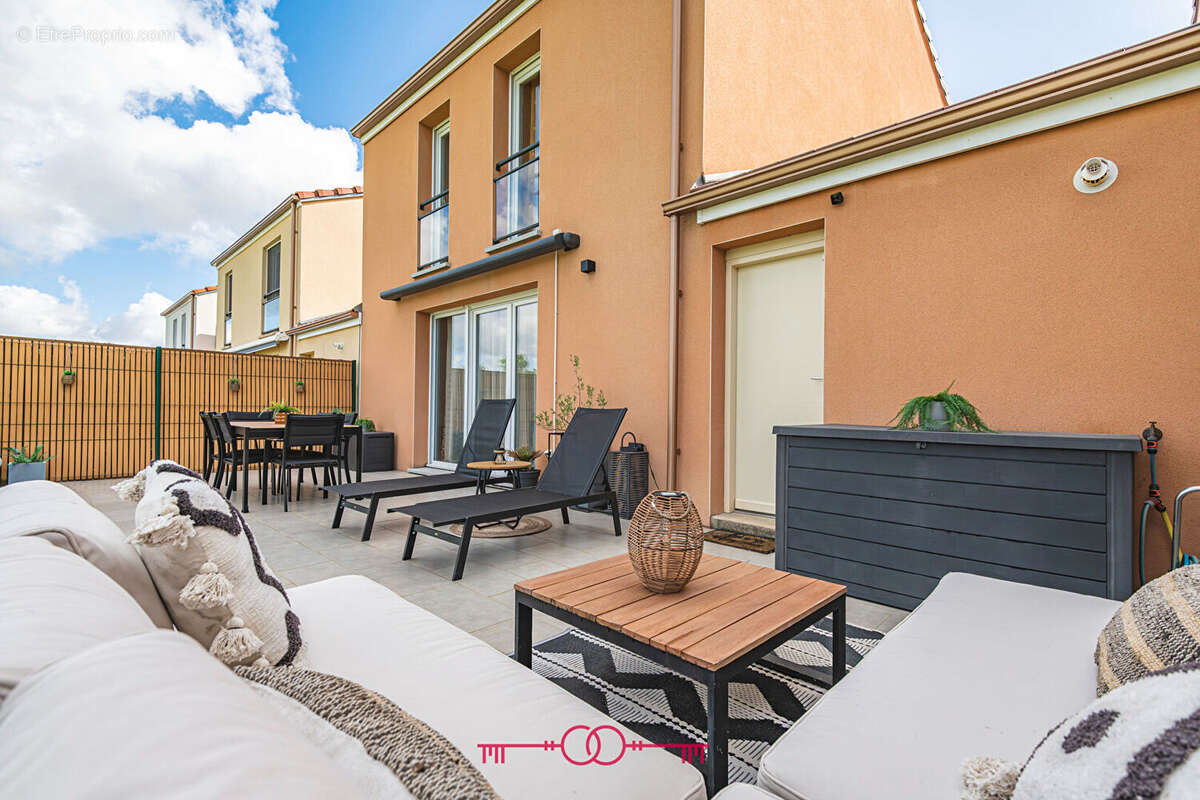 En exclusivite - a vendre maison  4 chambres jardin et garage - photo 9