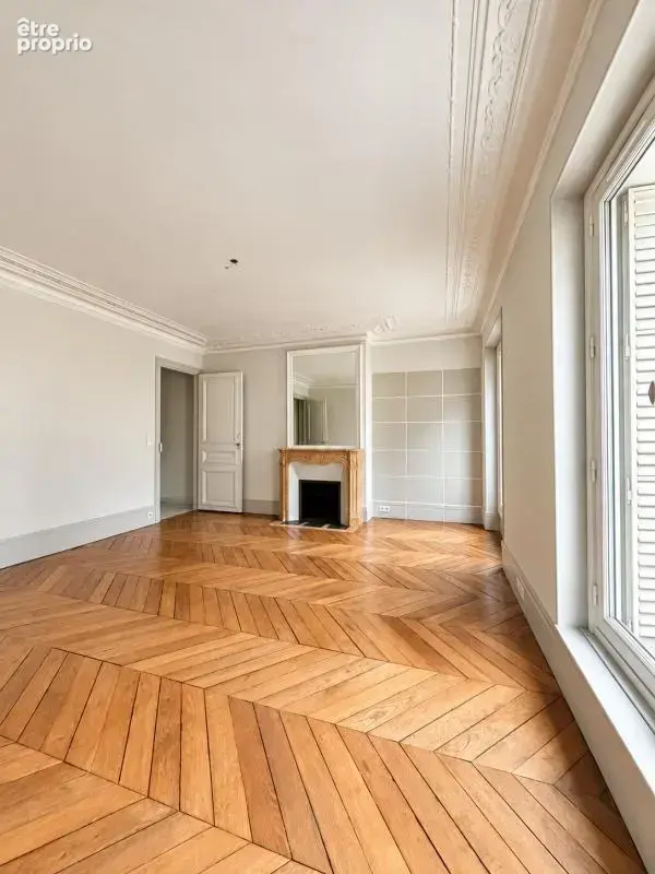 Paris 9e – Rue Drouot – Appartement traversant de 157 m² avec balcon - photo 4