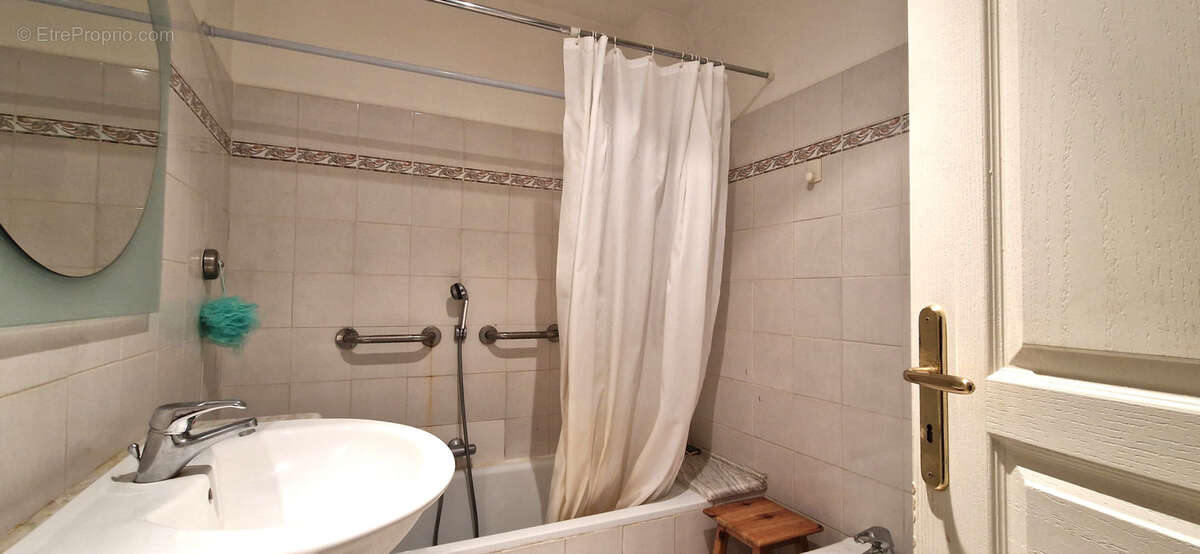 T3 78m2 + Cave Menton Centre - photo 10