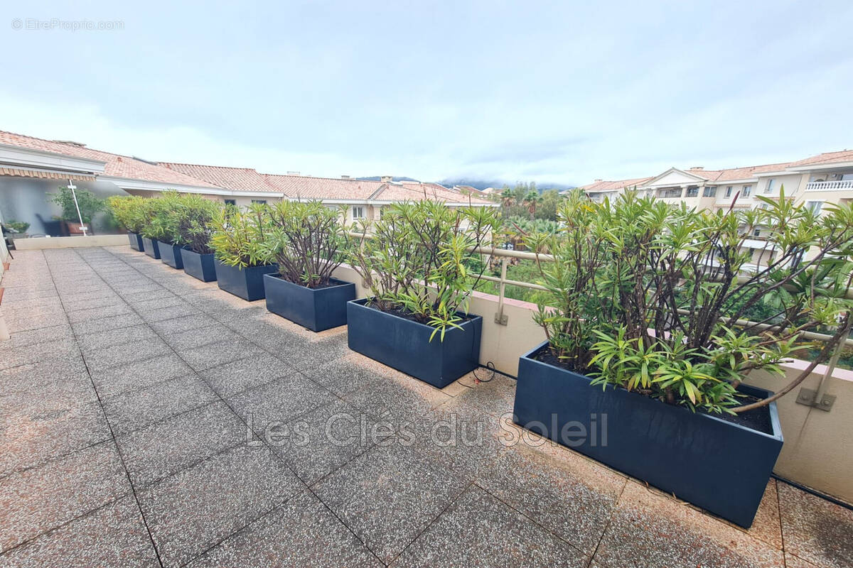 Appartement à HYERES