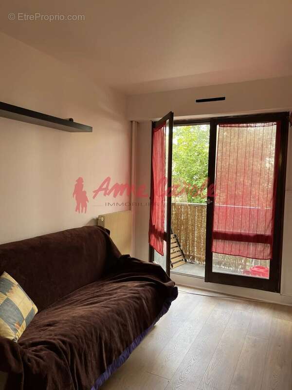 Appartement à PARIS-20E