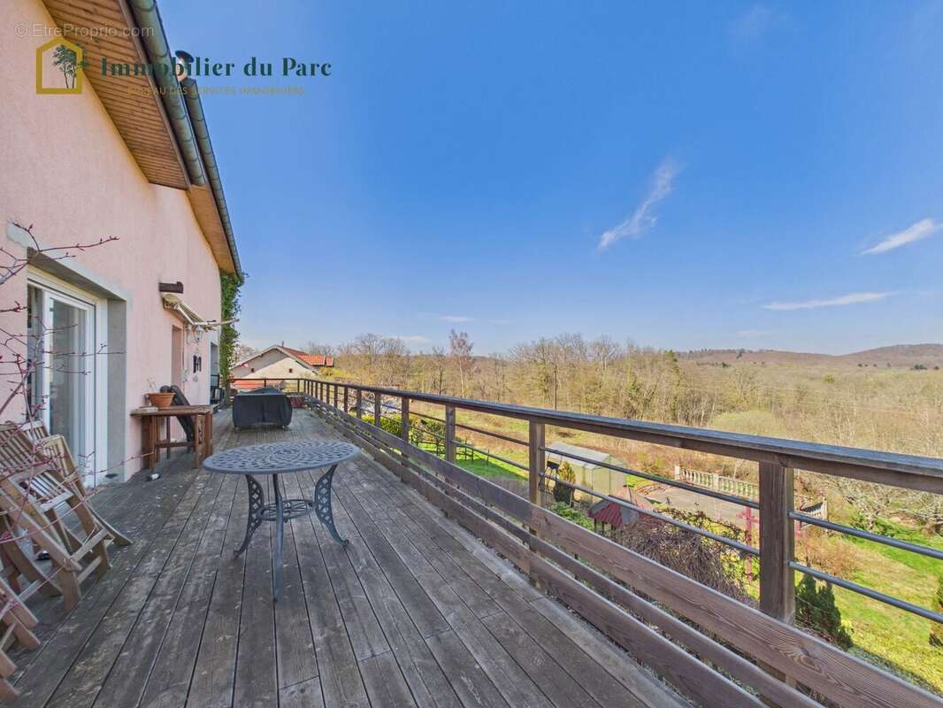 Maison à FRAHIER-ET-CHATEBIER