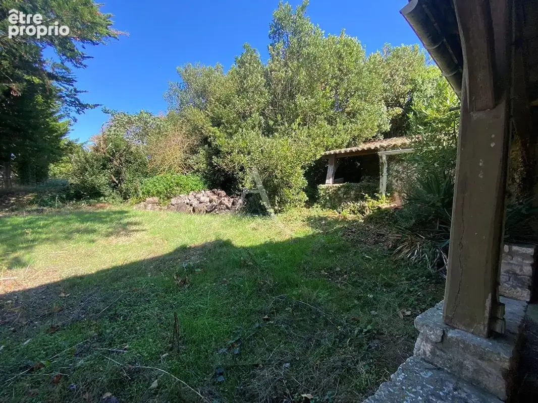 Terrain constructible à Saint Michel-en-l'Herm - photo 2