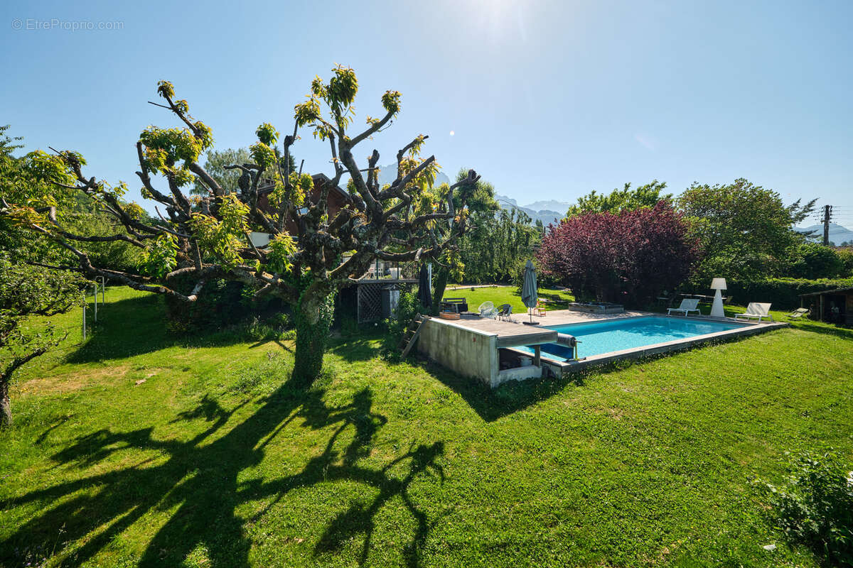 Maison à MENTHON-SAINT-BERNARD