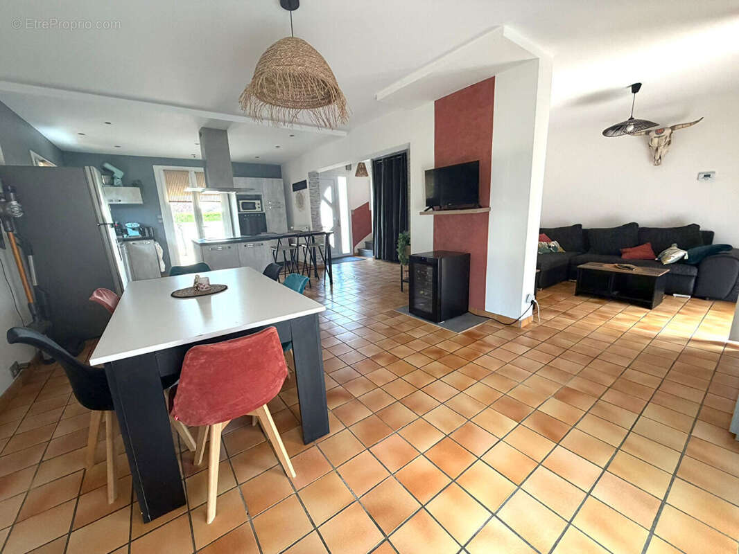 Maison Domerat 4 pièce(s) 117.5 m2 - photo 2