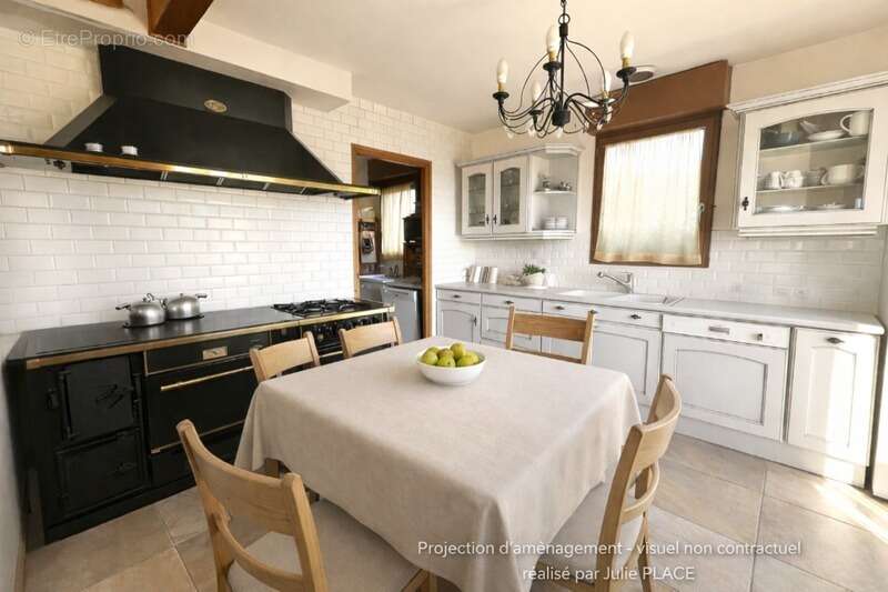 Maison à LA CHAPELLE-LAURENT