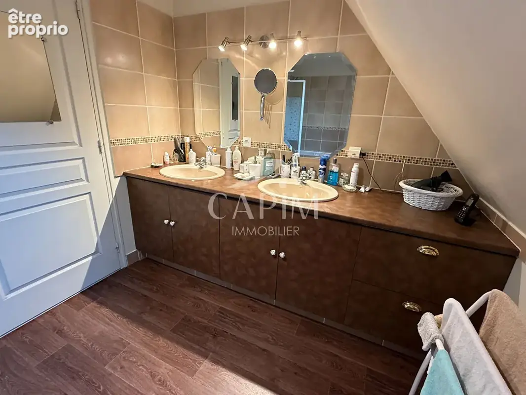 Maison Laignelet sur sous-sol complet 7 Pièces - 5Ch. -1364m² terrain- Pas de vis à vis - photo 12