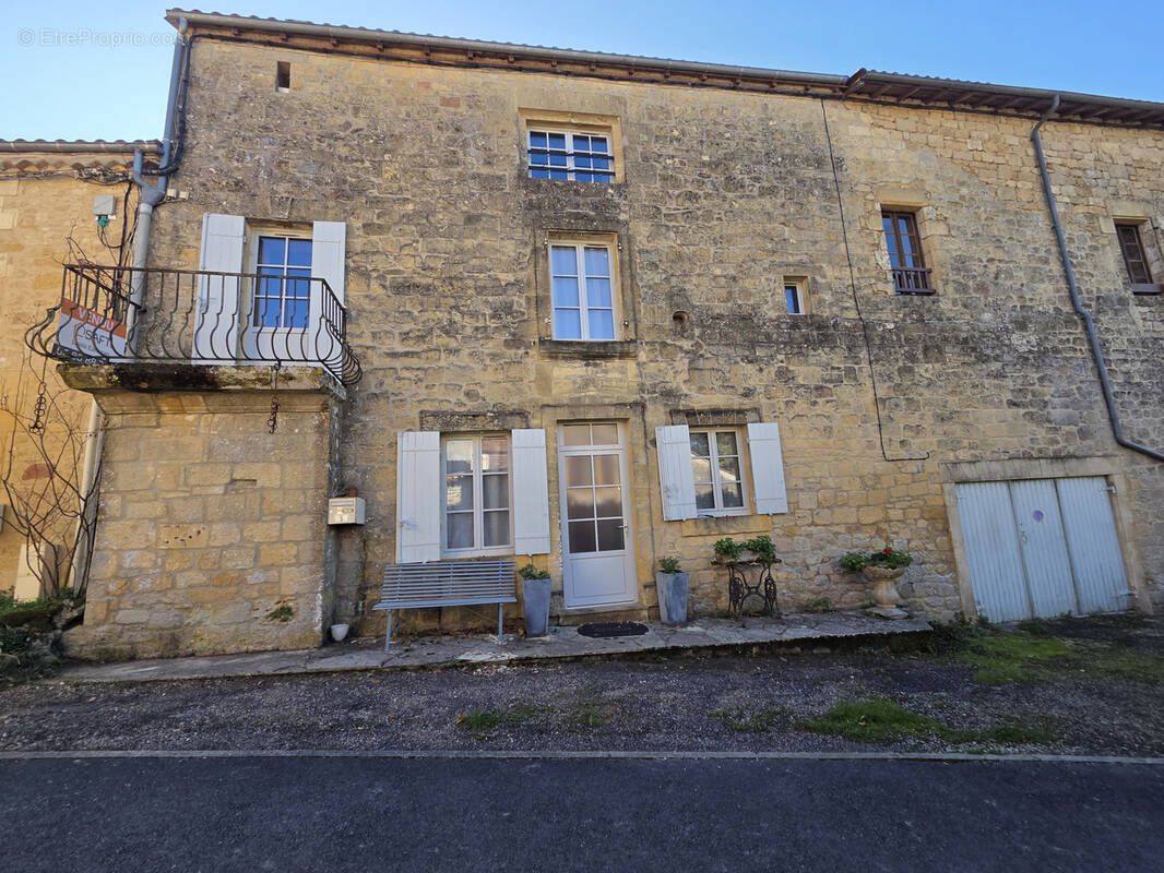 Maison à BEAUMONT-DU-PERIGORD