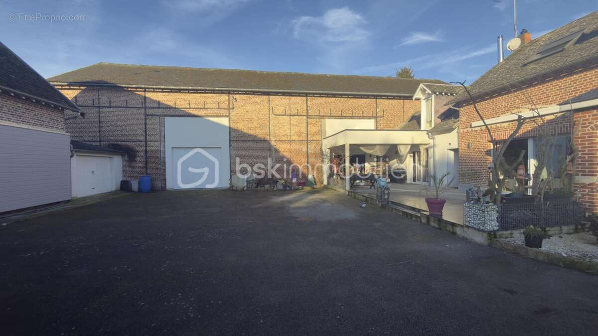 Maison à SAINT-QUENTIN