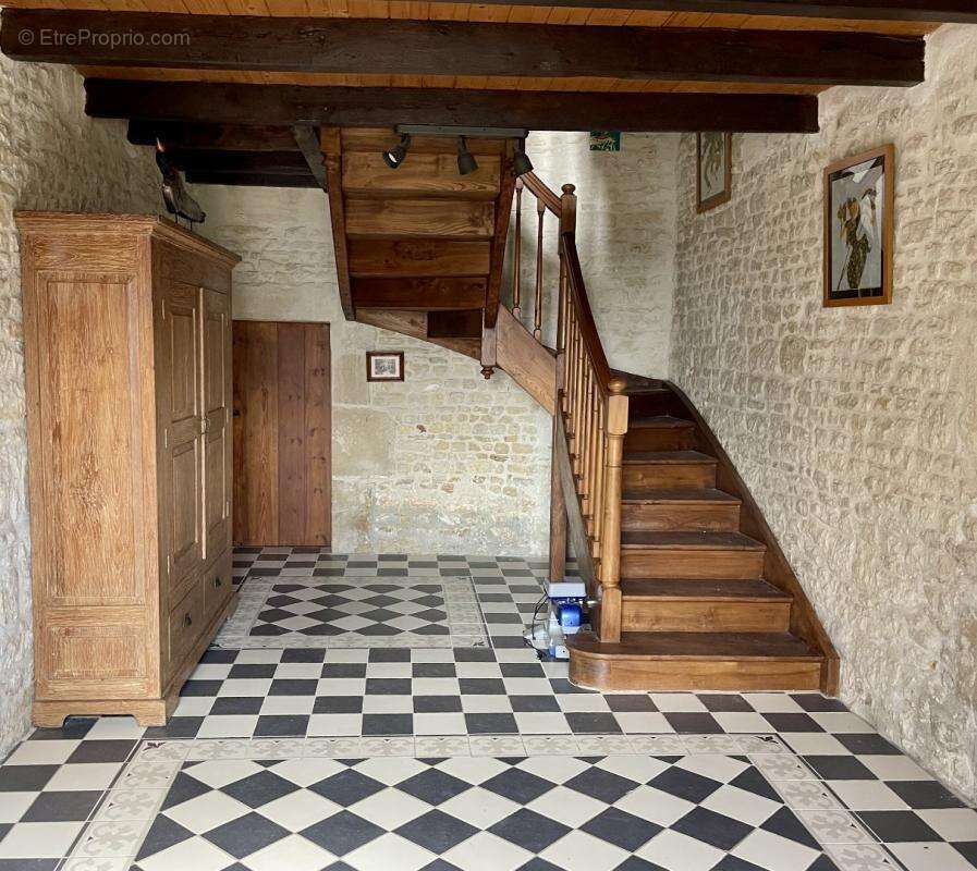 Maison à AUTHON-EBEON