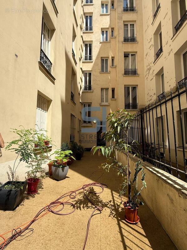 Appartement à PARIS-20E