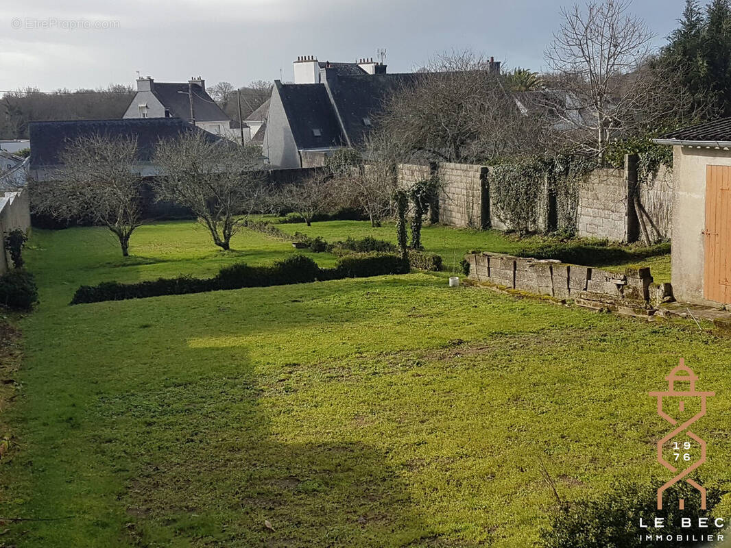 Terrain à BELZ