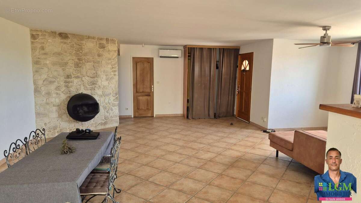 Maison à SAINT-VICTOR-DE-MALCAP