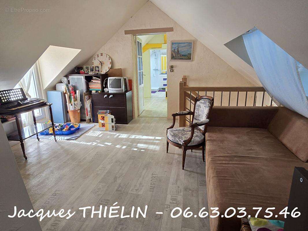 Maison à LONGUE-JUMELLES