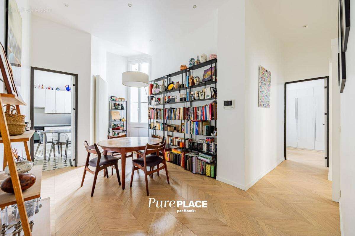 Appartement à PARIS-16E