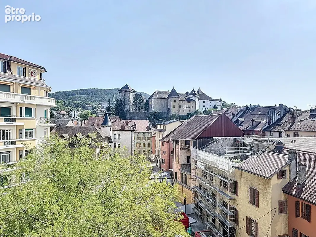 T4 de 93 m², vue magnifique sur le château! - photo 5