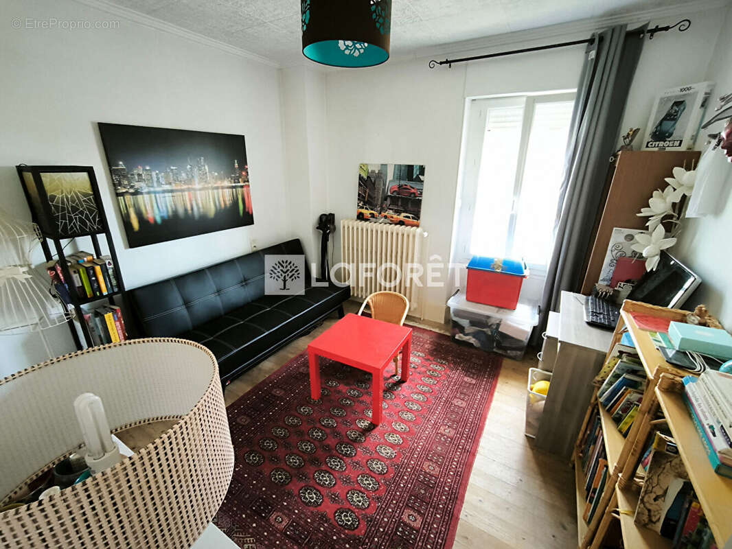 Maison à FOLLAINVILLE-DENNEMONT