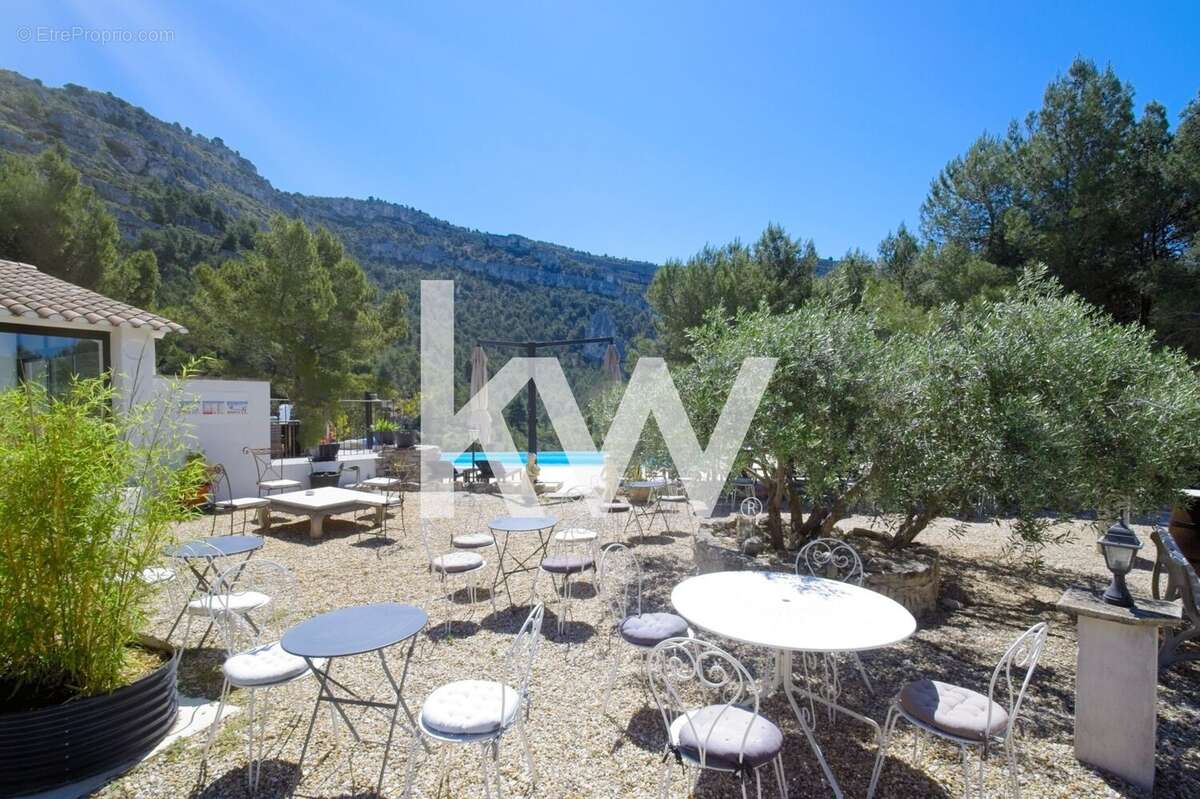 Maison à FONTAINE-DE-VAUCLUSE