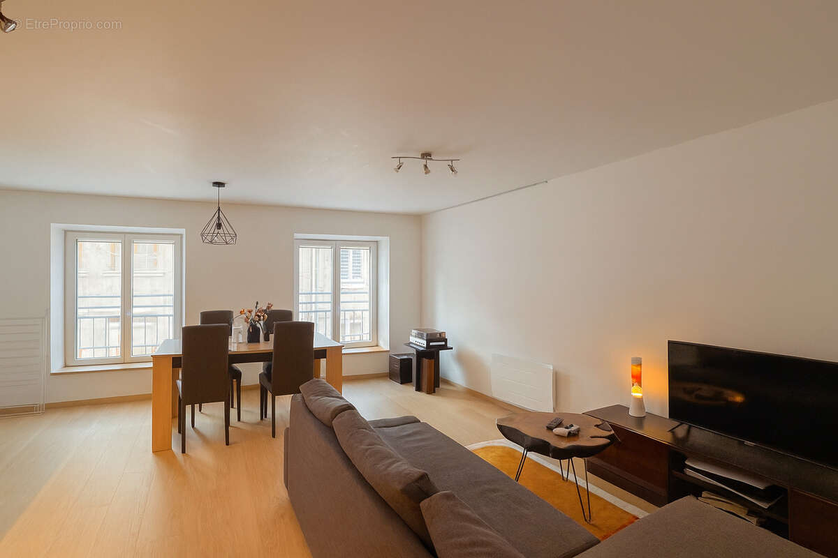 Appartement à SAINT-ETIENNE