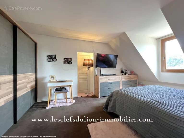 Maison à LORREZ-LE-BOCAGE-PREAUX