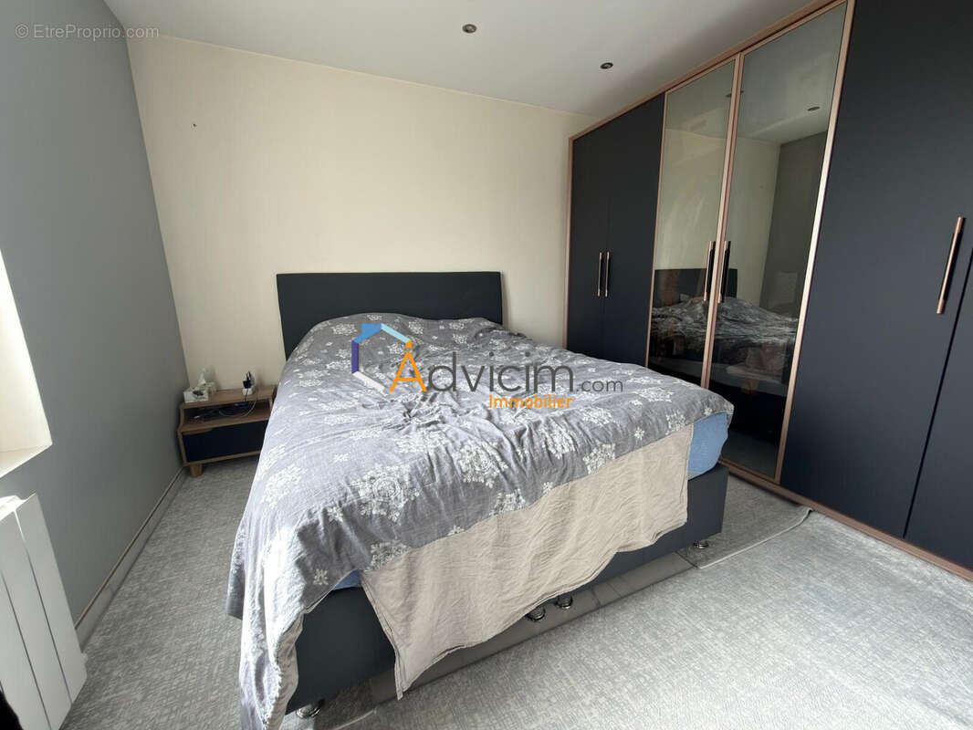 Chambre 2 - Maison à SAINT-CHAMOND