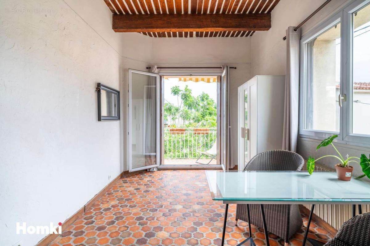 Appartement à MARSEILLE-9E