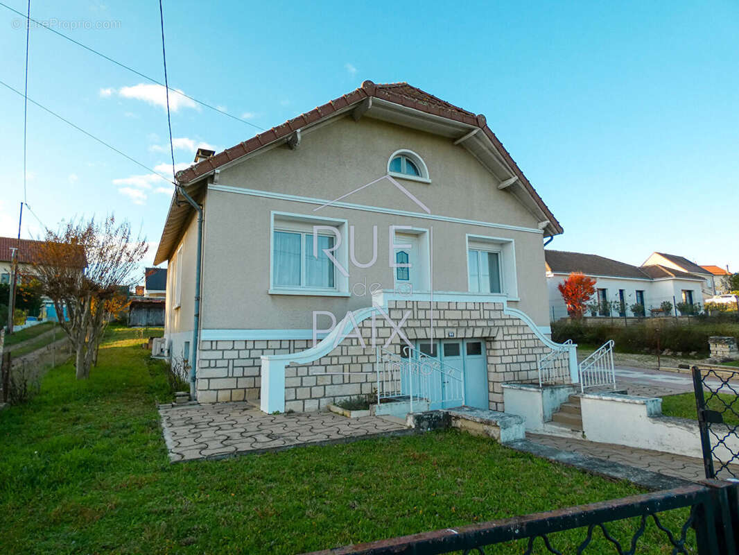 Maison à CHATELLERAULT
