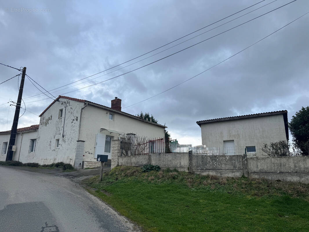 Maison à LA REORTHE