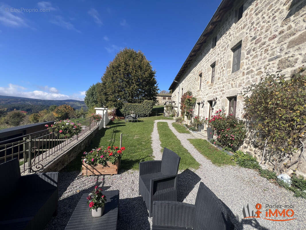 Maison à SAINT-ANTHEME