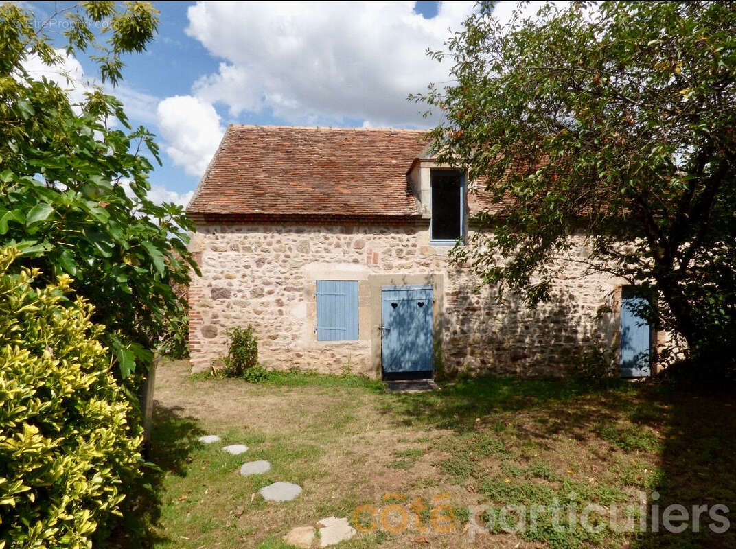 Maison à VALLON-EN-SULLY