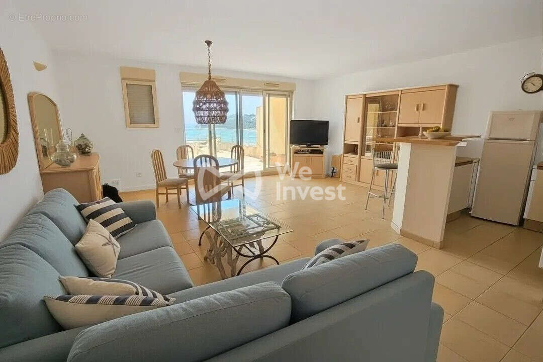 Appartement à CARRY-LE-ROUET