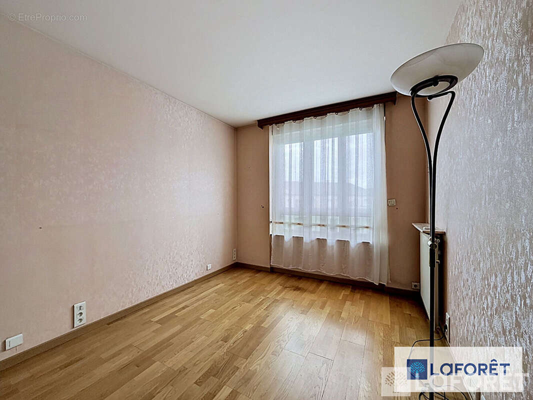 Appartement à LE PLESSIS-TREVISE