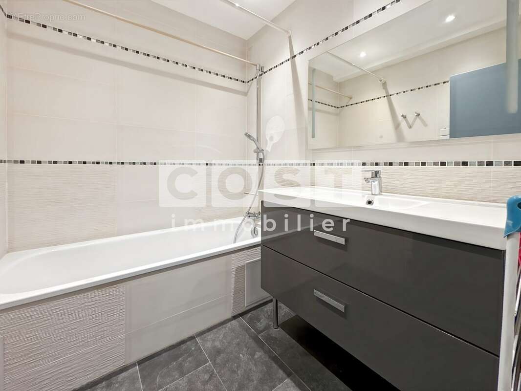 Appartement à ASNIERES-SUR-SEINE