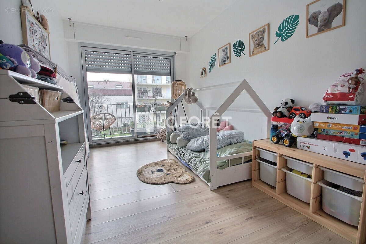 Appartement à NANTERRE