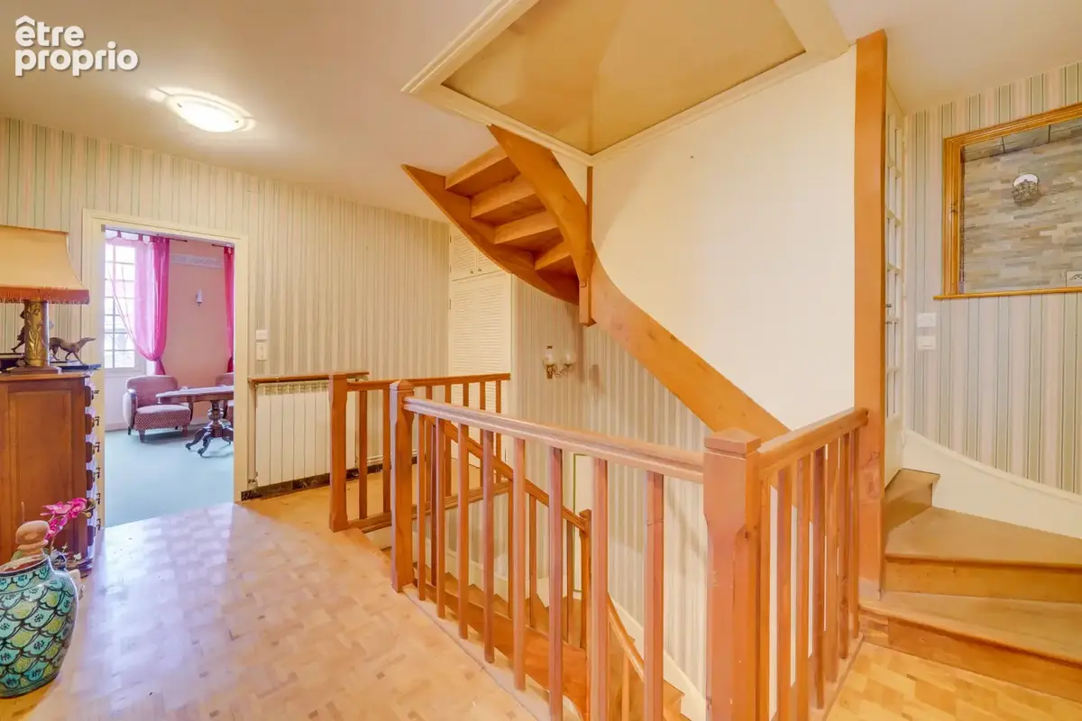 Immeuble 5 pièces de 200m2 - photo 5