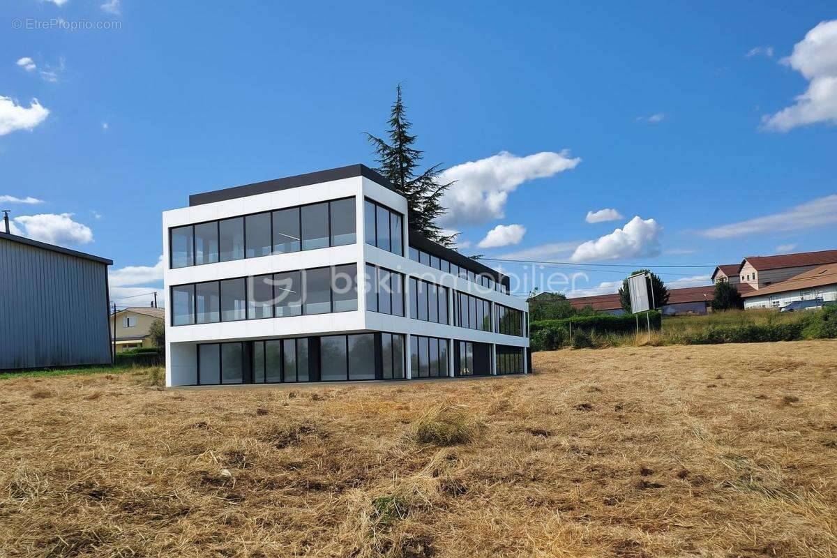 Terrain à MIRAMONT-DE-GUYENNE