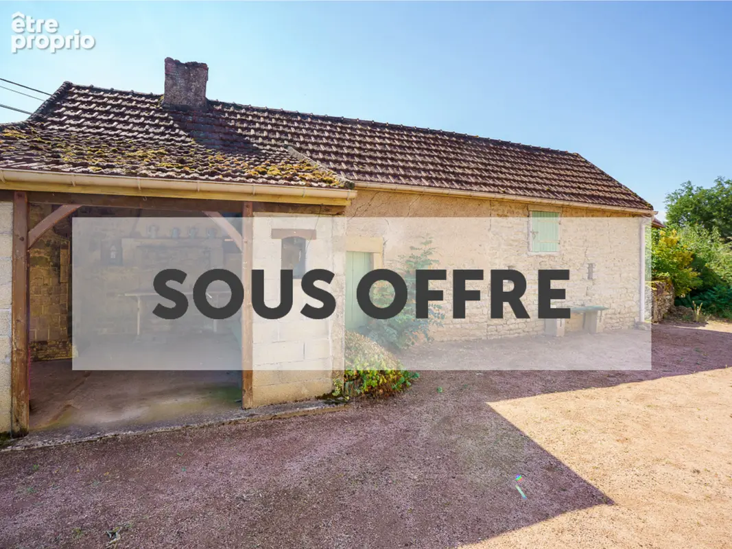Maison à VENDENESSE-LES-CHAROLLES