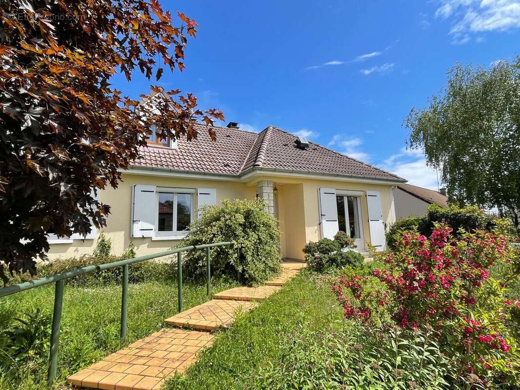 Autre à SAINT-DOULCHARD