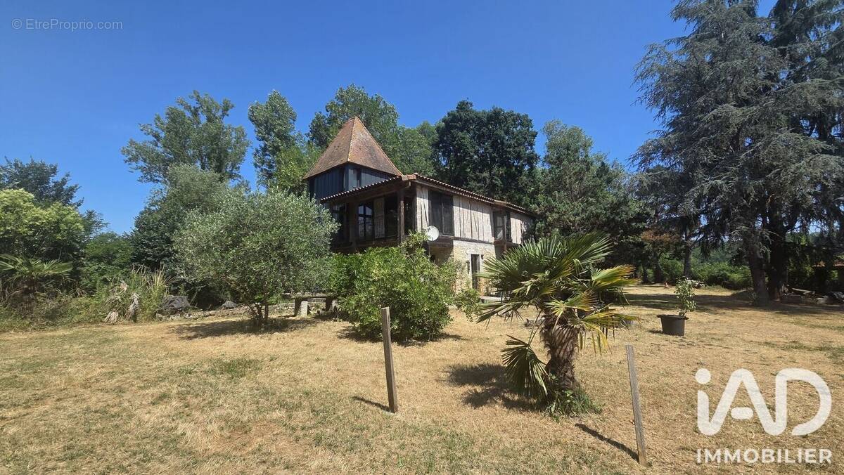 Maison 167 m² à Haget  - photo 1
