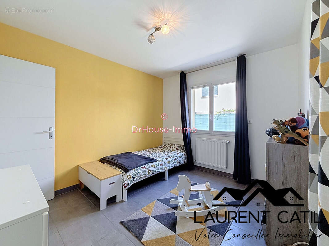 Maison 94 m² à Chatuzange-Le-Goubet  - photo 5