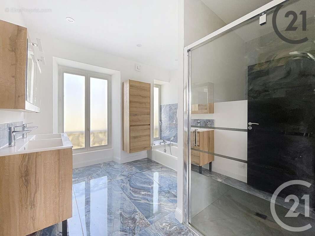 Maison à CHAMPS-SUR-YONNE