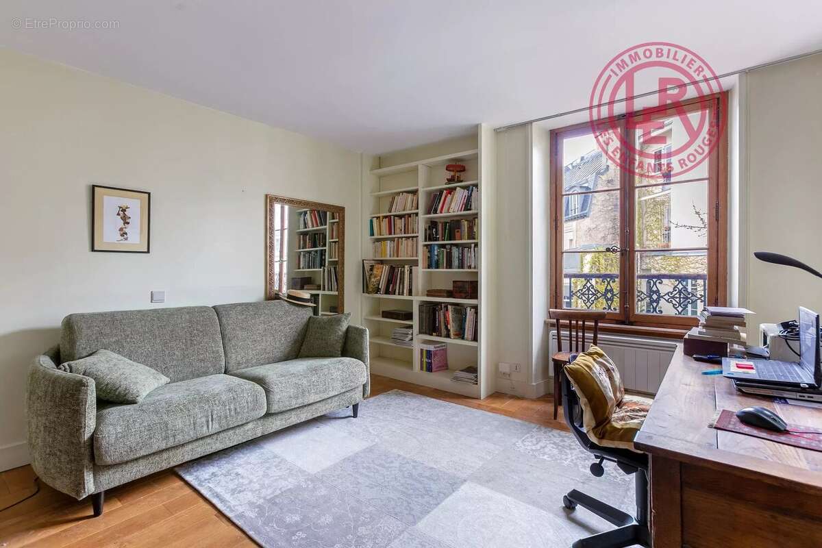 Appartement à PARIS-3E