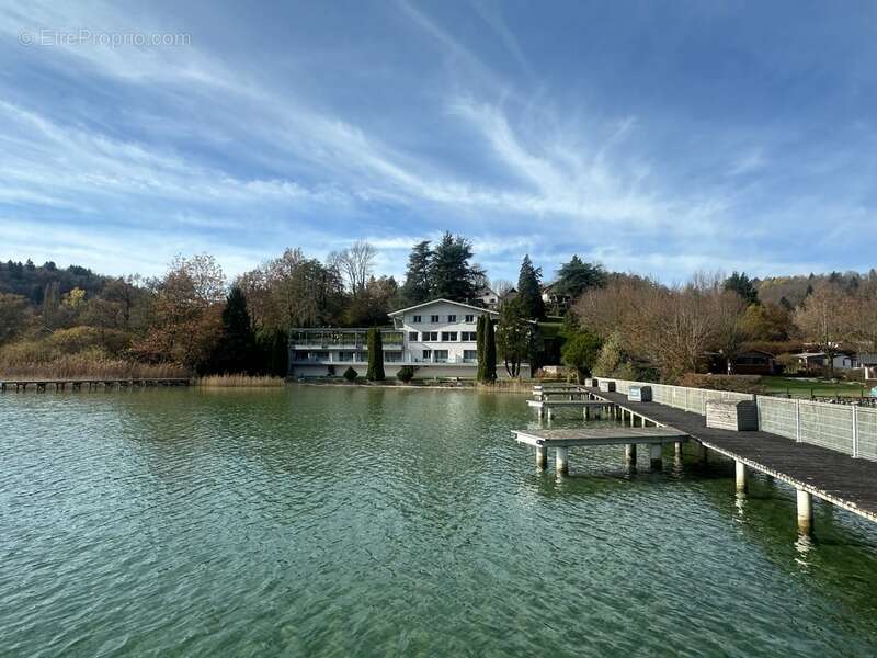 Commerce à AIGUEBELETTE-LE-LAC