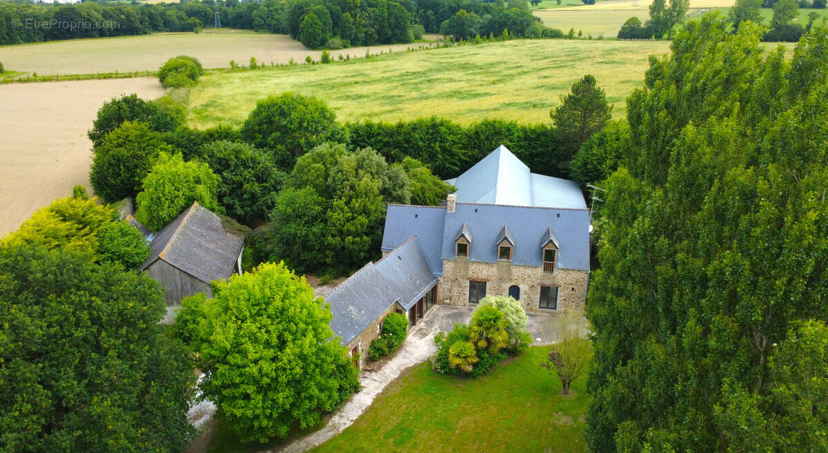 Maison à CREHEN