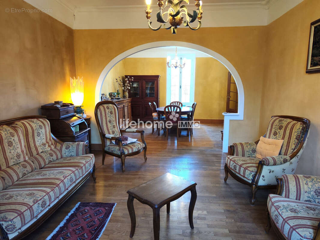 Maison 295 m² à Vierzon  - photo 2