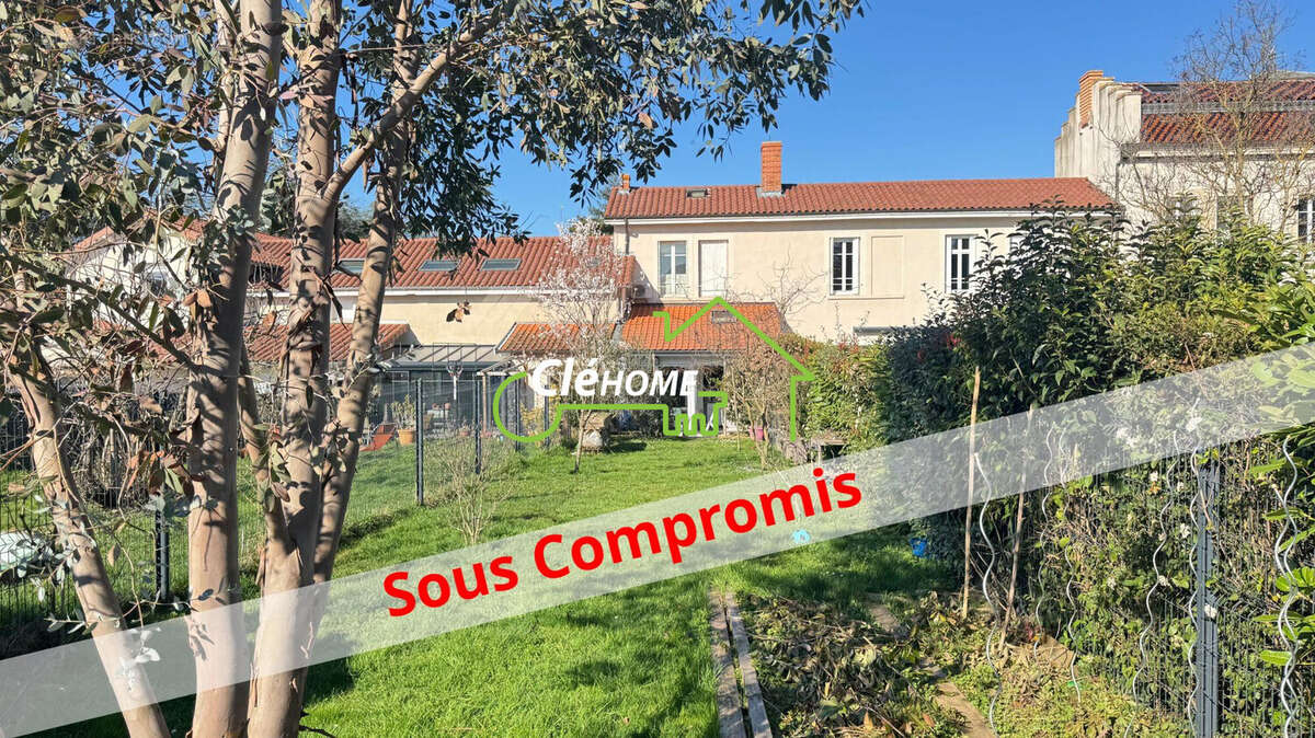 Maison à LENTILLY