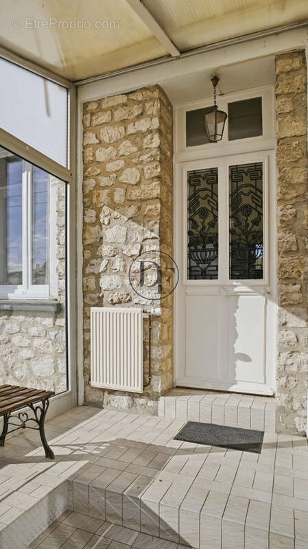 Maison à MONTIGNY-SUR-LOING