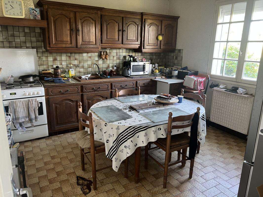Belle néo-bretonne, située sur un terrain de 2500 m2 - photo 8